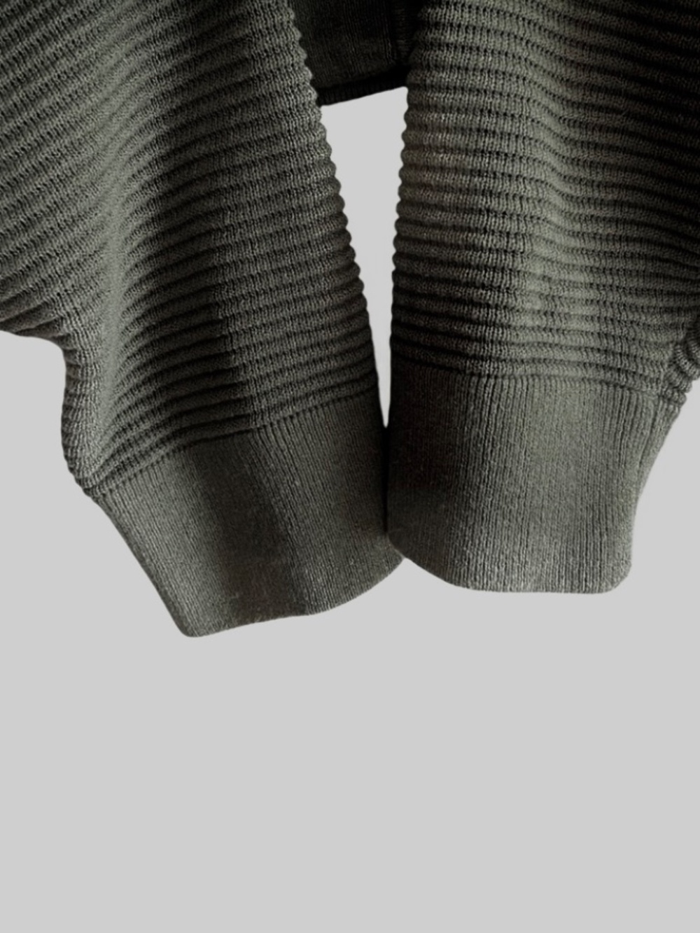 Wilfred Ribbed Knit Cropped Cardigan - Picture 6 of 10